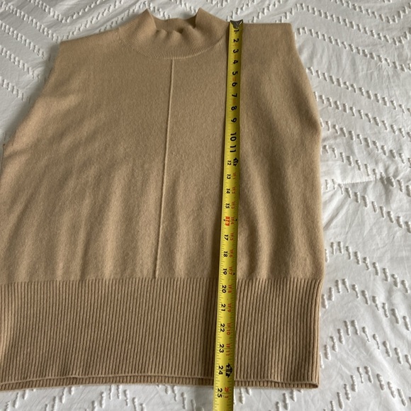 Banana Republic Franca Padded Shoulder Cashmere Sweater - Picture 12 of 13